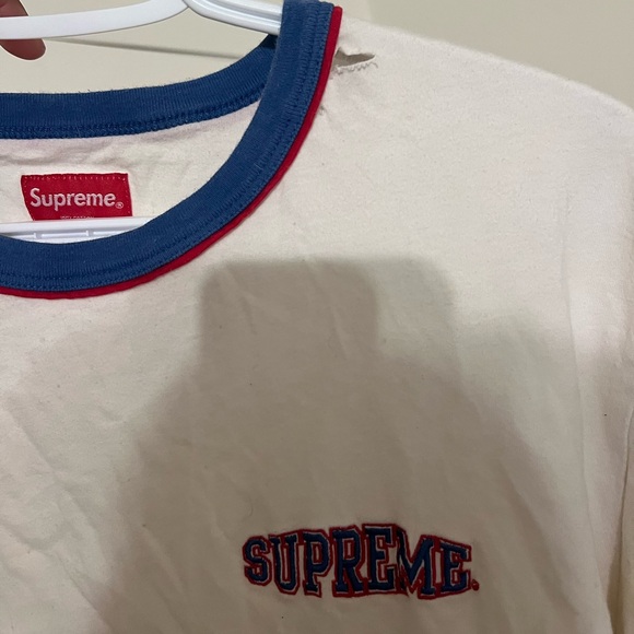Supreme T-Shirt - Picture 3 of 4